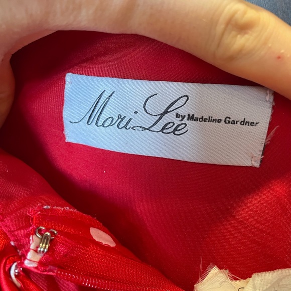 Grad dress - Picture 3 of 7